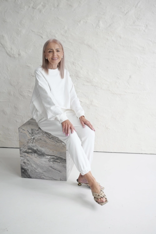 hanna off white.jpeg