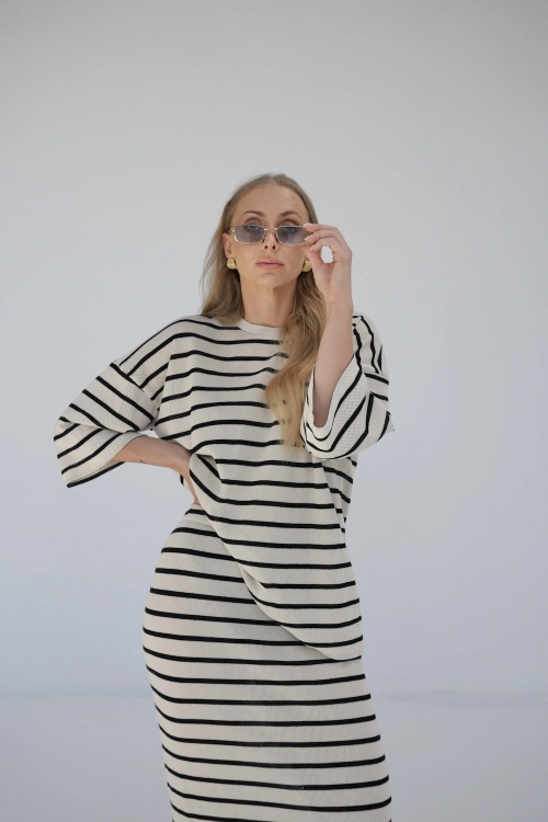 nube black stripes.jpeg