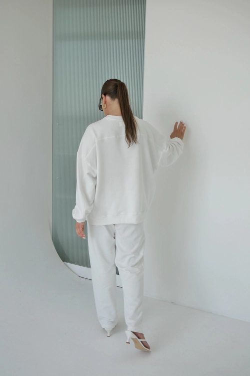 samba off white.jpeg