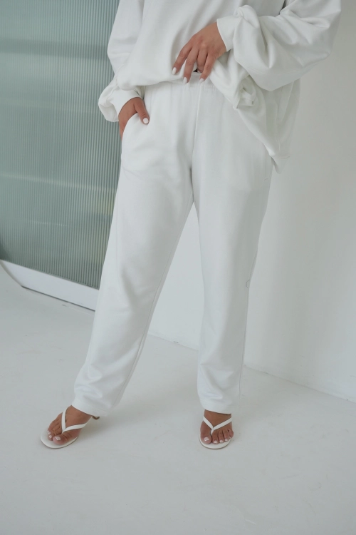 samba off white.jpeg