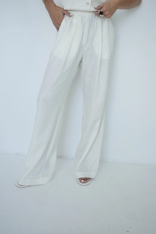 evolie off white.jpeg
