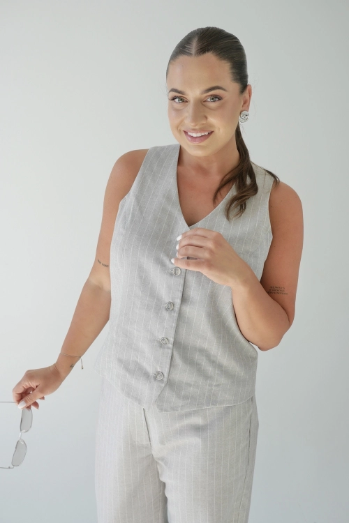 juno gray stripes.jpeg