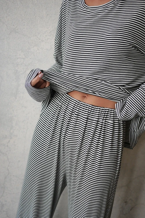 Set-Flavi-black-stripes-4.jpg