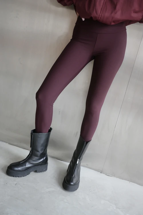 legginsy bordo.jpeg
