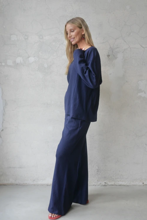 enya navy.jpeg