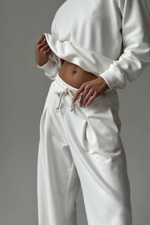 karla off white.jpeg