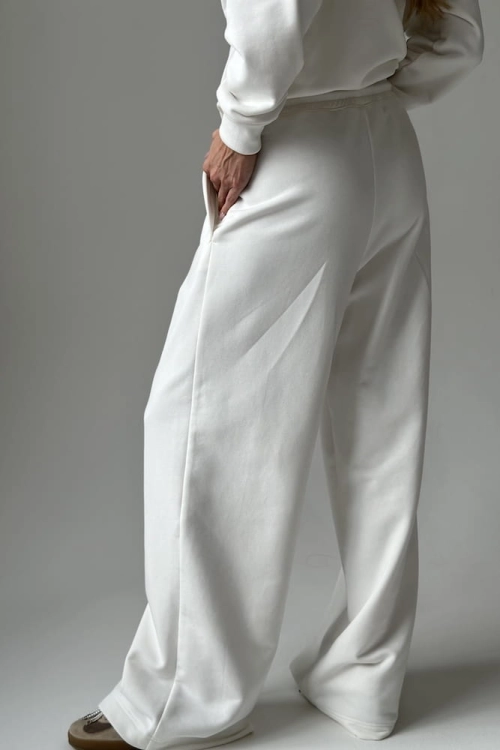 karla off white.jpeg