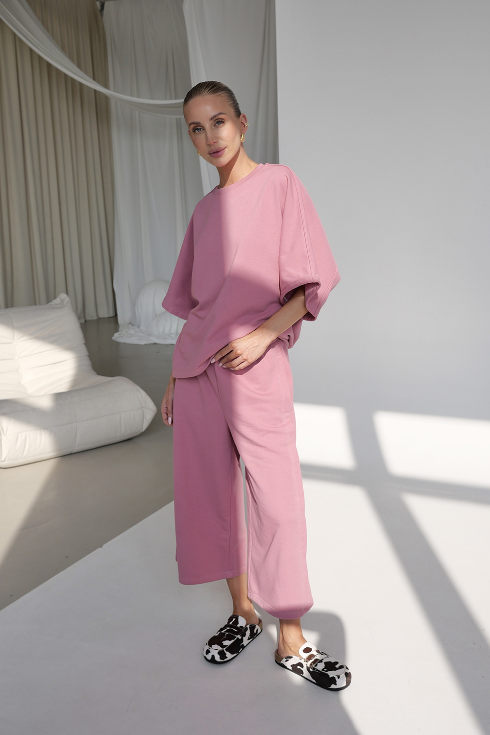 komplet damski różowy elegancki