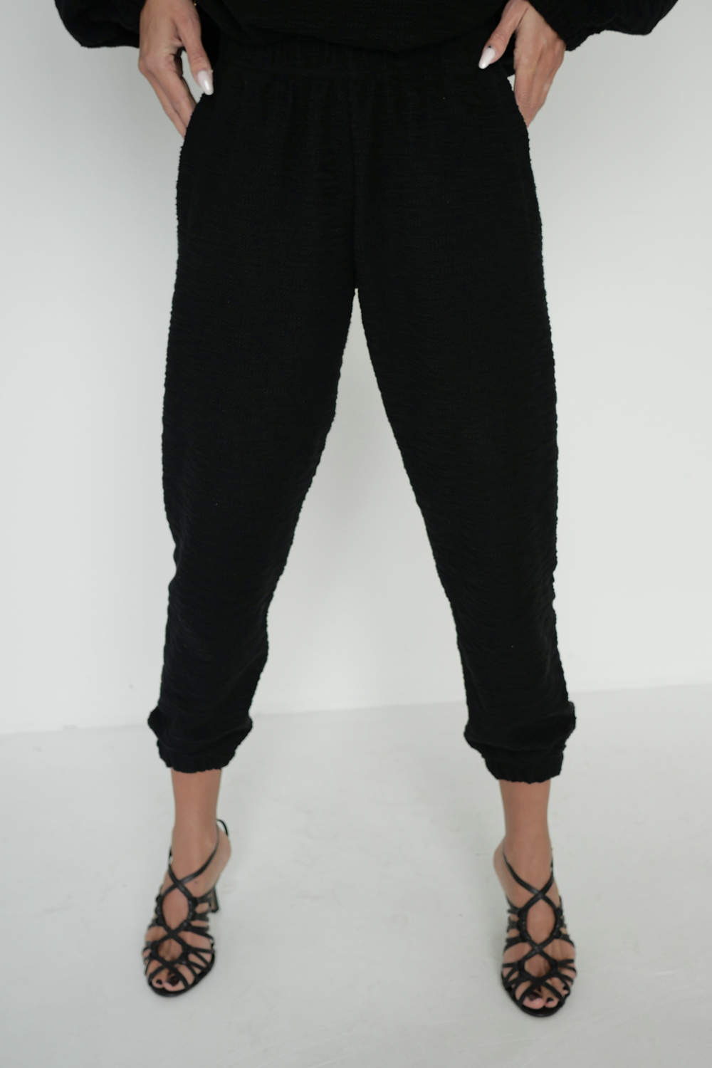 Buty Nox Black - contemporary elegance