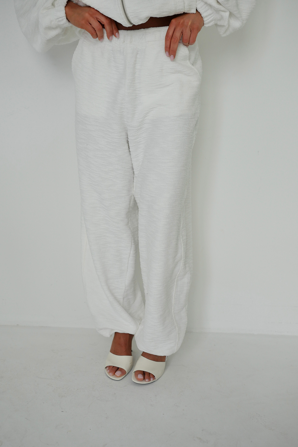 Dres Aure off white zdjęcie 4
