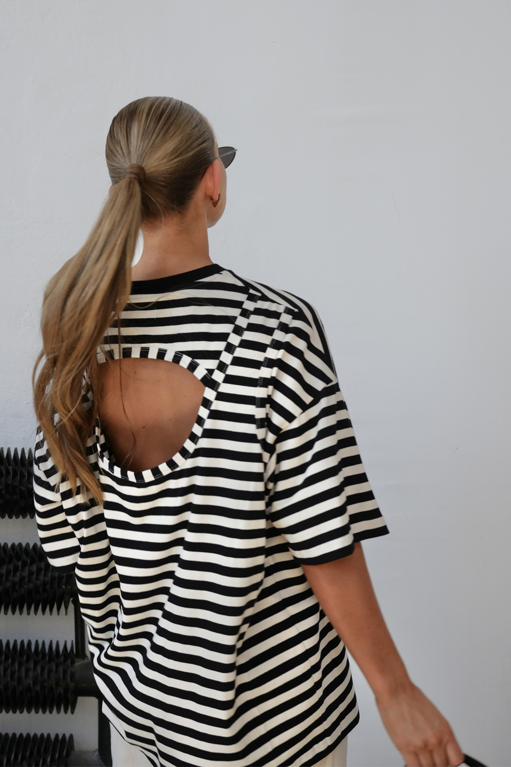 T-shirt Mandre black off white stylizacja 2