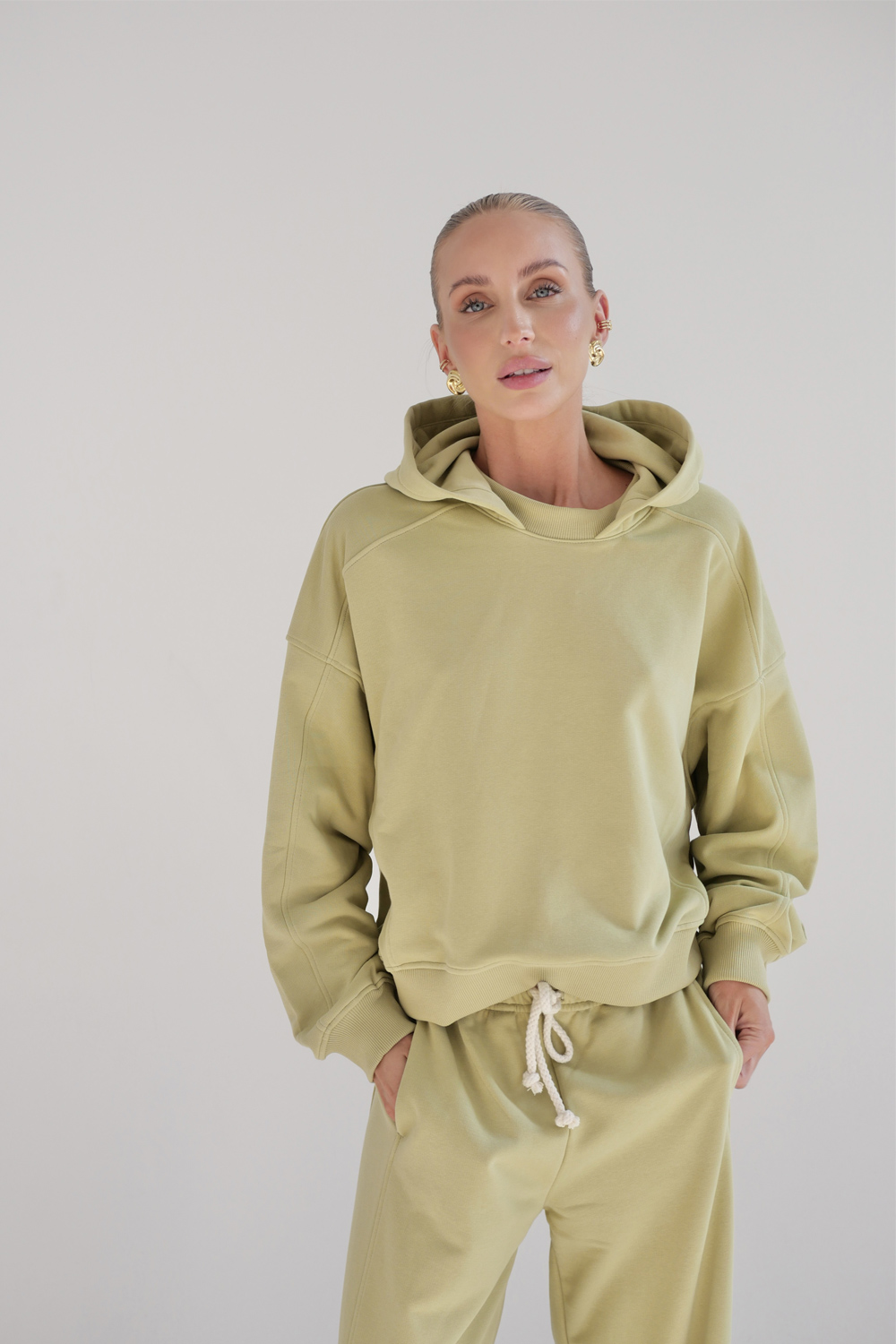 Dres Lexi lemon balm