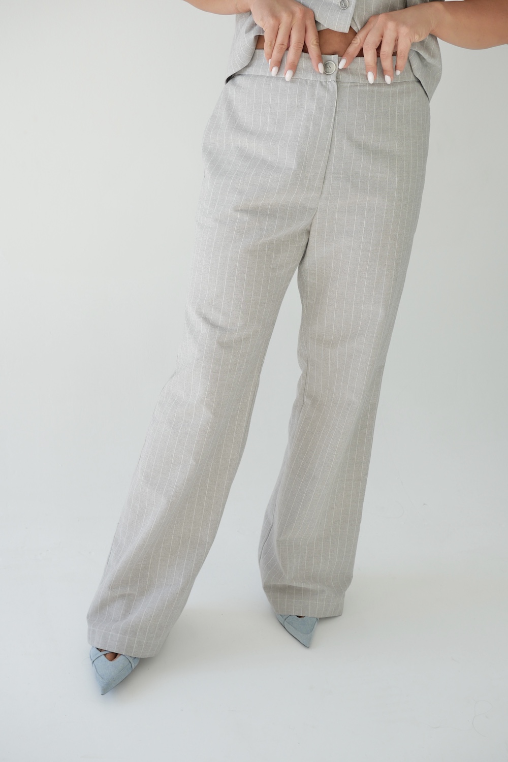juno gray stripes.jpeg