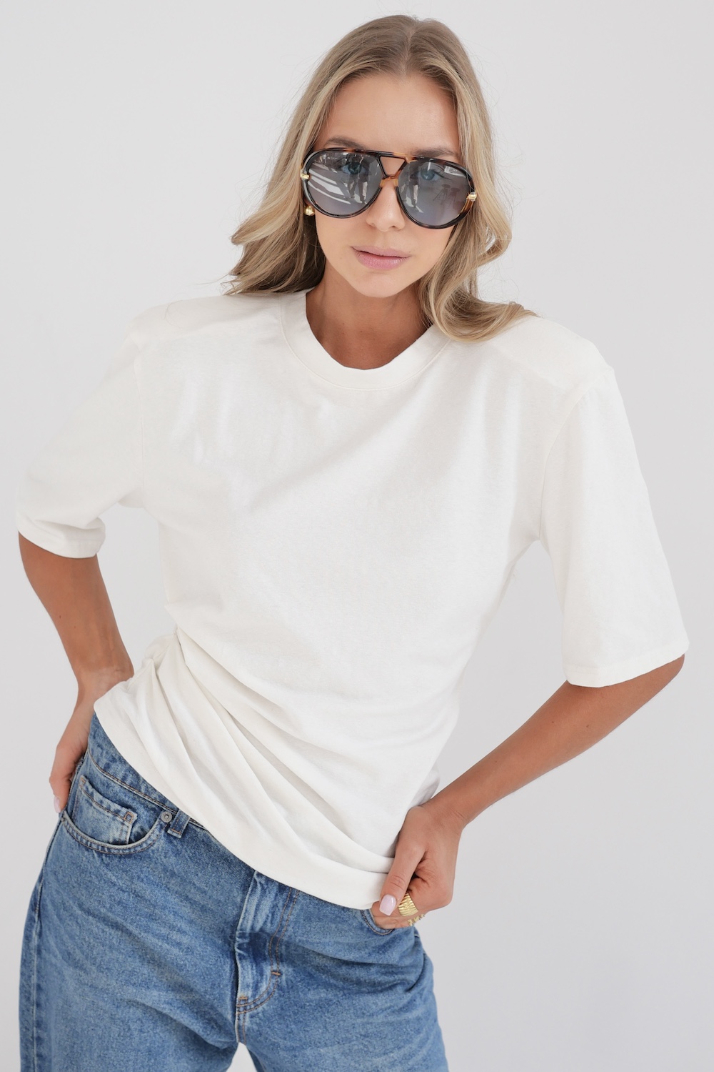 basic t-shirt damski Anika off white